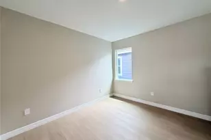 9303 Noel St, Houston, TX 77033 - Photo 13