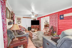 1226 Frontier Trail, Angleton, TX 77515 - Photo 9
