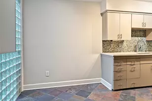 5000 Bayard Ln, Houston, TX 77006 - Photo 13