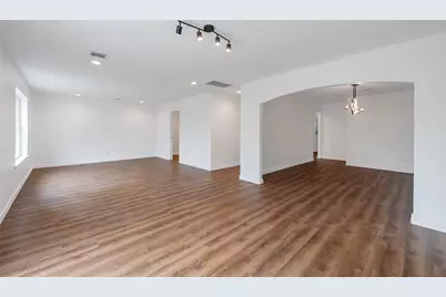 11703 N Perry Avenue, Houston, TX 77071 - Photo 9