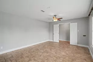 8330 Springtime Ln, Houston, TX 77075 - Photo 17