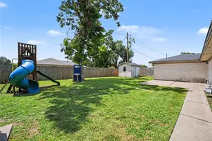 8330 Springtime Ln, Houston, TX 77075 - Photo 19