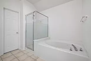 130 Ledgestone Pl, The Woodlands, TX 77382 - Photo 17