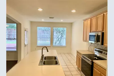 130 Ledgestone Place, The Woodlands, TX 77382 - Photo 7