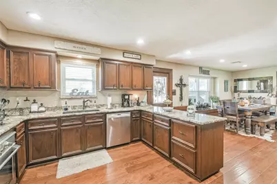 307 W Hufsmith Road, Tomball, TX 77375 - Photo 17
