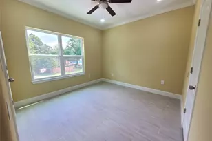 1306 N 9th St, Conroe, TX 77301 - Photo 19