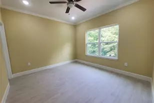 1306 N 9th St, Conroe, TX 77301 - Photo 33
