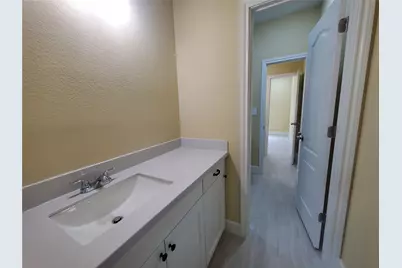 1306 N 9th Street, Conroe, TX 77301 - Photo 35