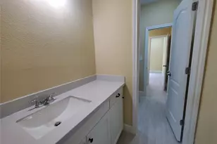 1306 N 9th St, Conroe, TX 77301 - Photo 35