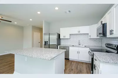 14010 Longstreet Building 16, Willis, TX 77318 - Photo 9