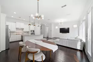 8808 Ashbloom Ln, Houston, TX 77080 - Photo 9