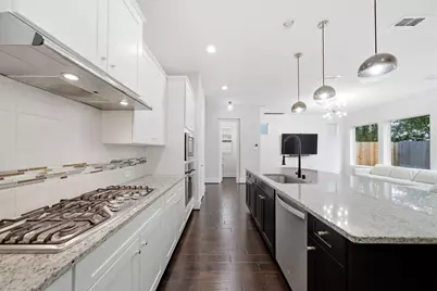 8808 Ashbloom Lane, Houston, TX 77080 - Photo 11