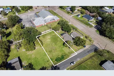 2110 4th Avenue North Avenue N, Texas City, TX 77590 - Photo 3