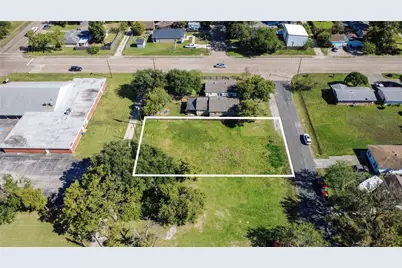 2110 4th Avenue North Avenue N, Texas City, TX 77590 - Photo 1