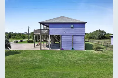 205 Padre Island, Crystal Beach, TX 77650 - Photo 7