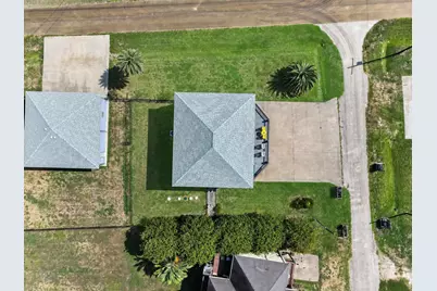 205 Padre Island, Crystal Beach, TX 77650 - Photo 39