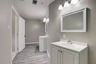 200 Broken Bough Lane, Conroe, TX 77304 - Photo 15