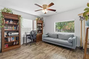 7717 Scanlock St, Houston, TX 77012 - Photo 17