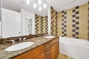 2216 Chenevert St, Houston, TX 77003 - Photo 17