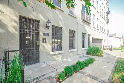2216 Chenevert Street #6, Houston, TX 77003 - Photo 9