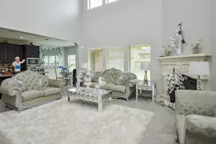 6638 Miller Shadow Ln, Sugar Land, TX 77479 - Photo 9