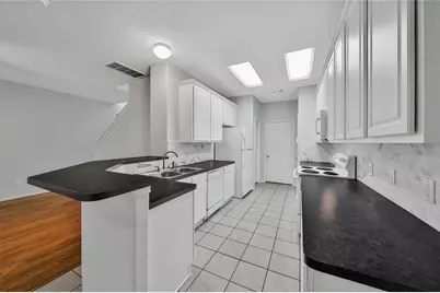 230 W Stedhill Loop, The Woodlands, TX 77384 - Photo 7