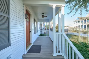 726 E 26th St, Houston, TX 77009 - Photo 9