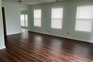 1519 W 8th St, Freeport, TX 77541 - Photo 3