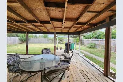 8327 Bird Run Drive, Houston, TX 77489 - Photo 17