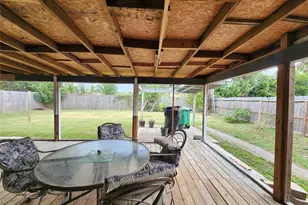 8327 Bird Run Dr, Houston, TX 77489 - Photo 17