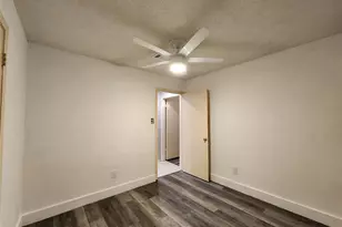 8327 Bird Run Dr, Houston, TX 77489 - Photo 9