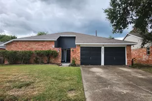 8327 Bird Run Dr, Houston, TX 77489 - Photo 1