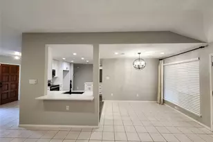 8327 Bird Run Dr, Houston, TX 77489 - Photo 5
