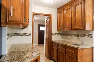 2118 Waterfall Dr, Missouri City, TX 77489 - Photo 9