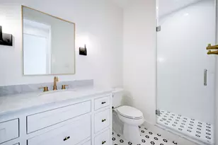2031 Saxon Dr, Houston, TX 77018 - Photo 23
