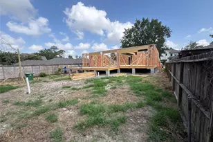 2031 Saxon Dr, Houston, TX 77018 - Photo 43