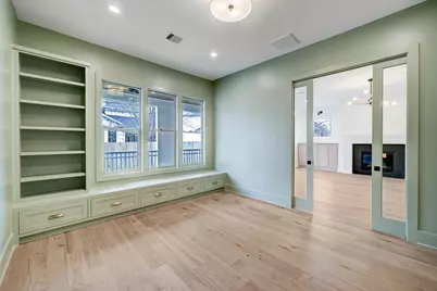 2031 Saxon Drive, Houston, TX 77018 - Photo 9