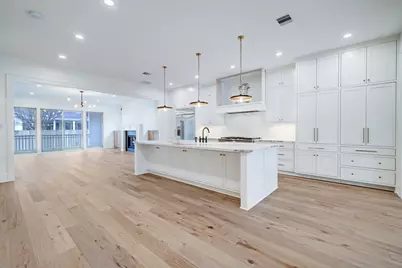 2031 Saxon Drive, Houston, TX 77018 - Photo 5