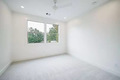 2031 Saxon Drive, Houston, TX 77018 - Photo 17