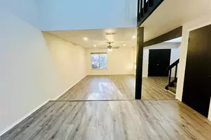 2325 Crescent Park Dr, Houston, TX 77077 - Photo 3