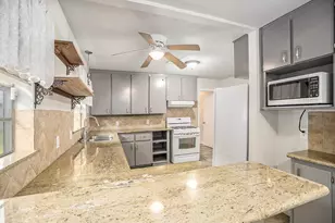 1526 15th Ave N, Texas City, TX 77590 - Photo 3