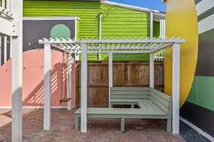 827 Winnie St, Galveston, TX 77550 - Photo 41