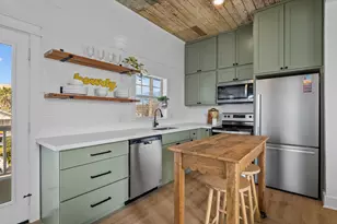 827 Winnie St, Galveston, TX 77550 - Photo 31