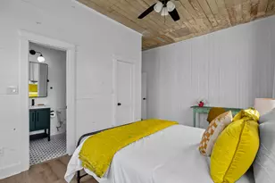 827 Winnie St, Galveston, TX 77550 - Photo 33