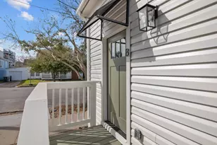 827 Winnie St, Galveston, TX 77550 - Photo 15