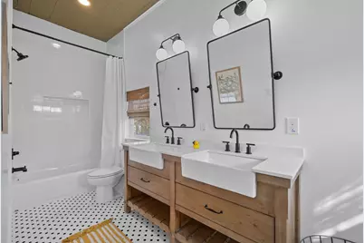 827 Winnie Street, Galveston, TX 77550 - Photo 37