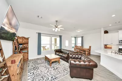 12119 Champions Forest Drive, Mont Belvieu, TX 77535 - Photo 15