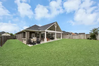 12119 Champions Forest Drive, Mont Belvieu, TX 77535 - Photo 7