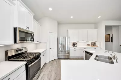 12119 Champions Forest Drive, Mont Belvieu, TX 77535 - Photo 25