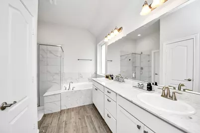 12119 Champions Forest Drive, Mont Belvieu, TX 77535 - Photo 33